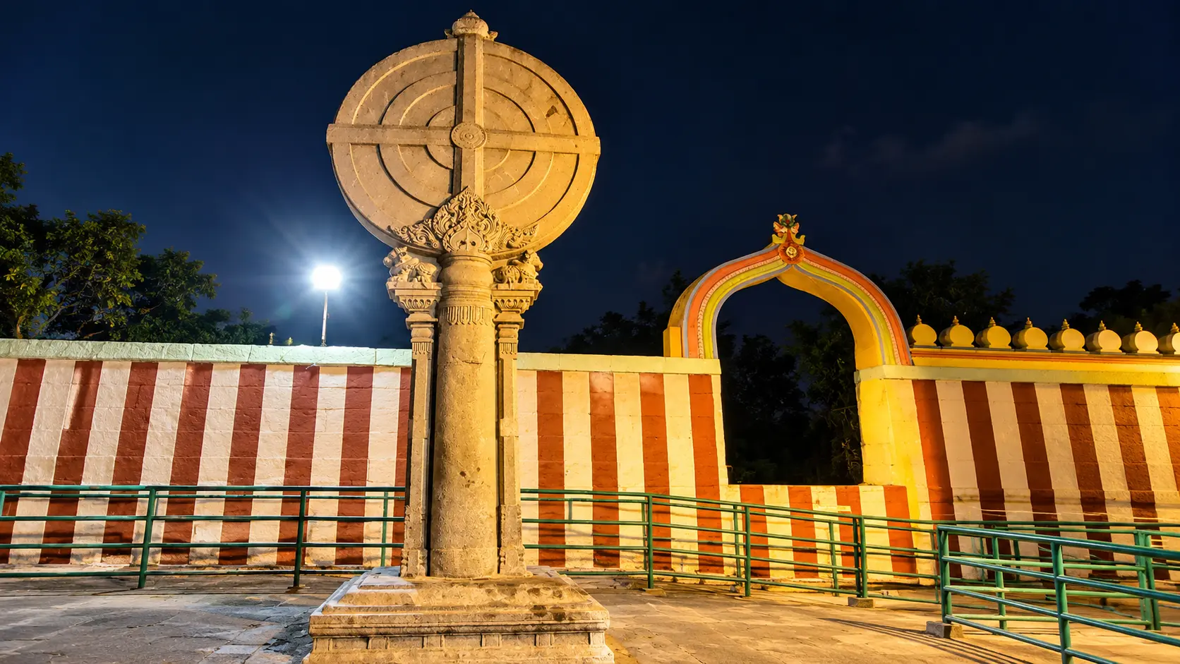Gavi Gangadhareshwara Temple