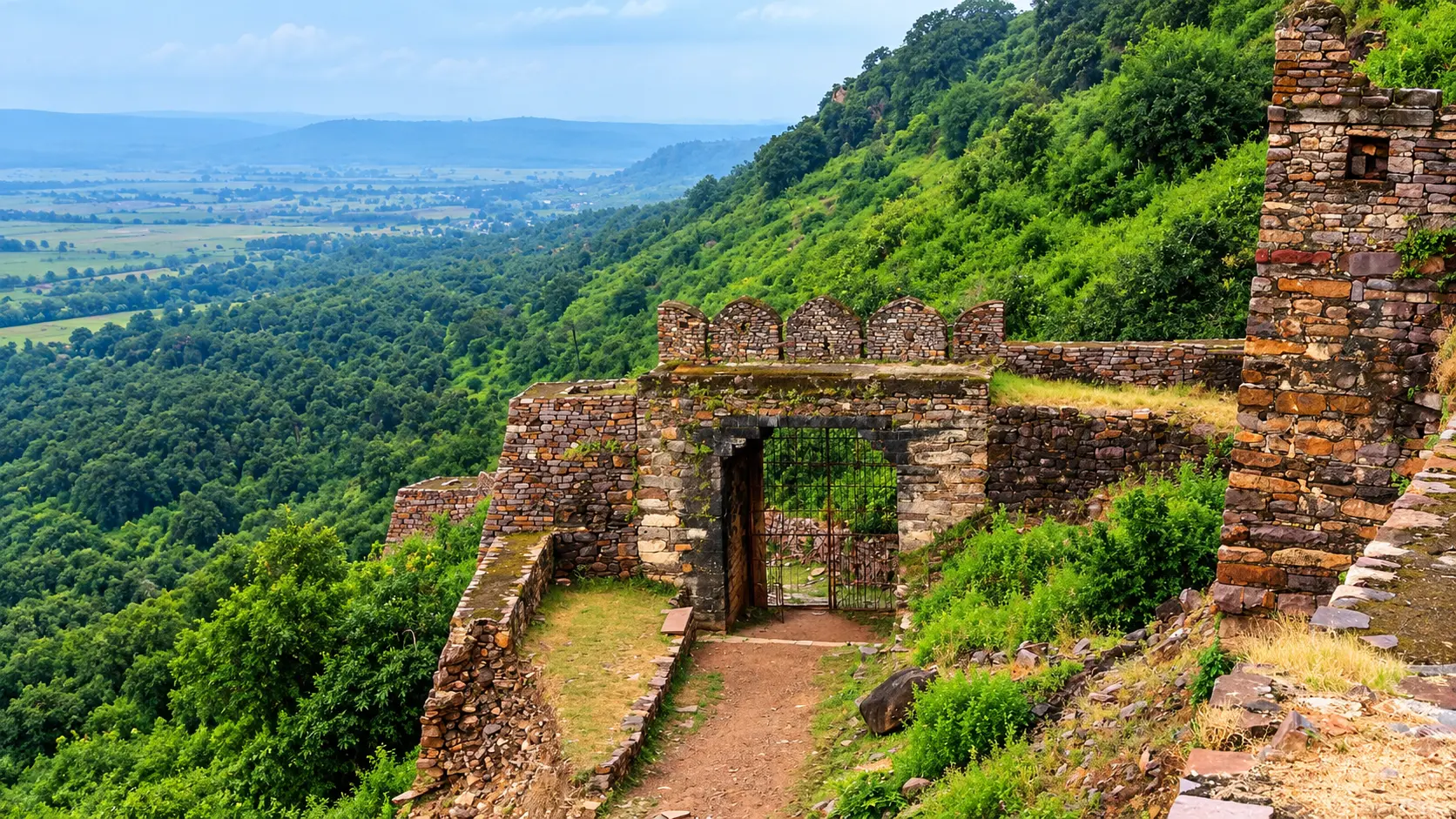 Raisen Hilltop Fort