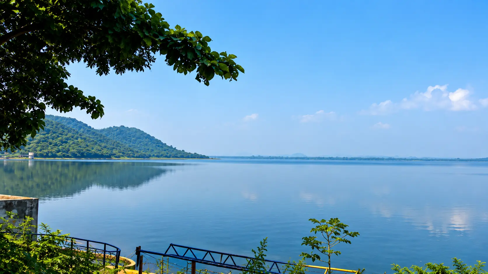 Khindsi Lake