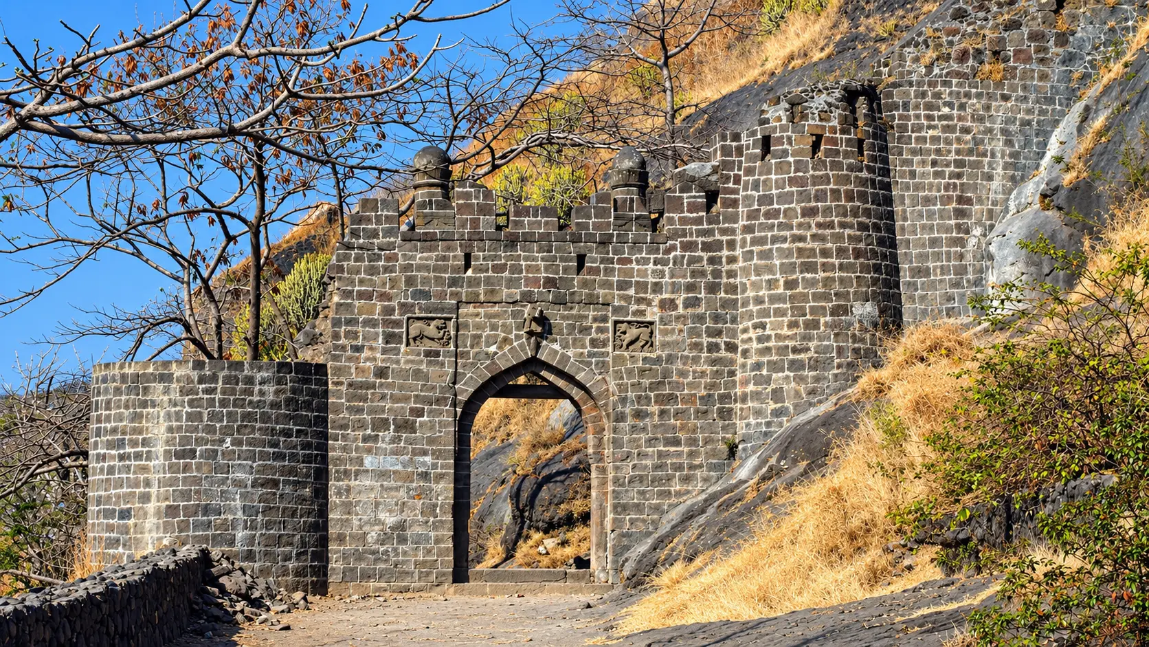 Shivneri Fort