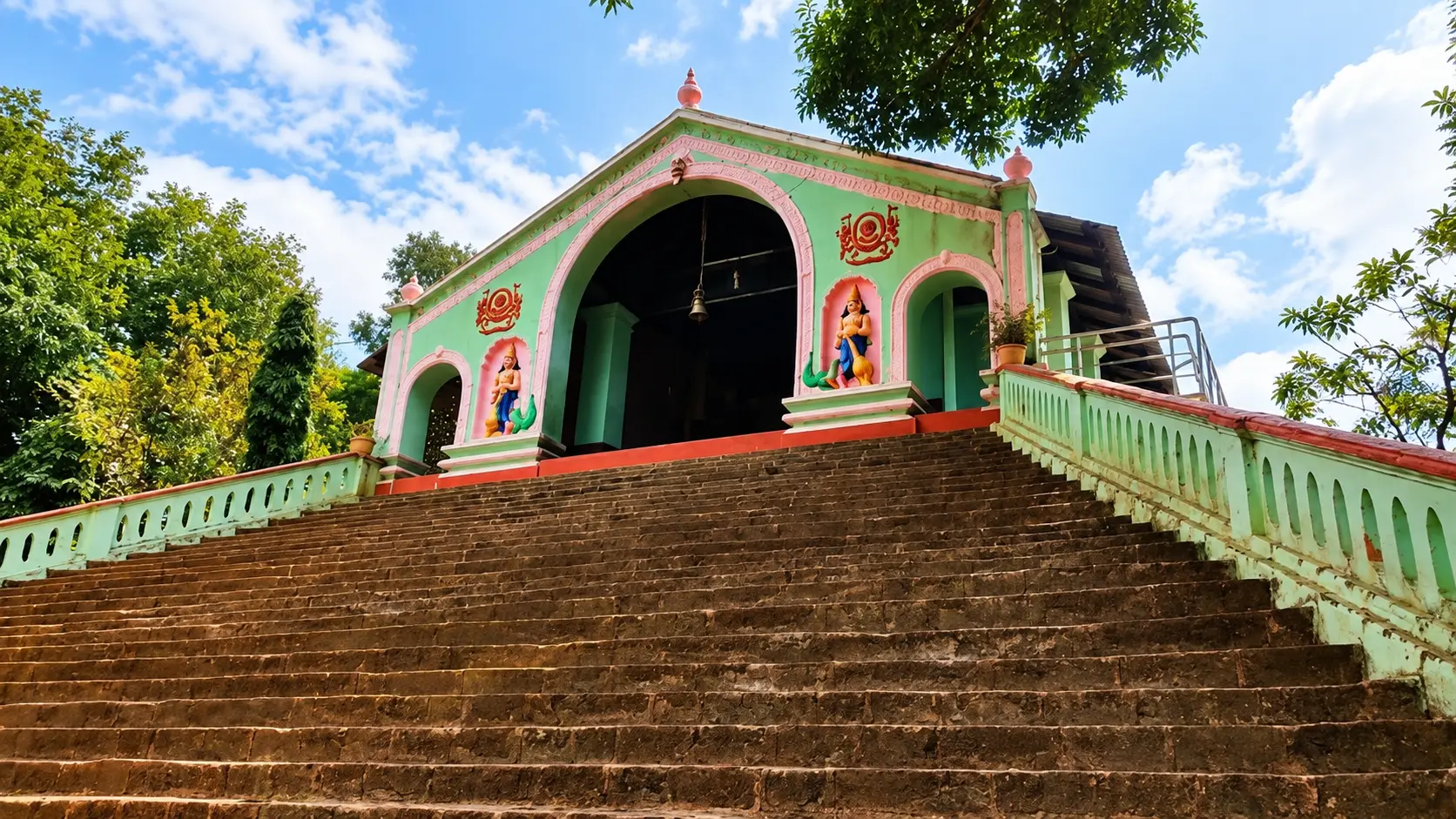 Batrisa Singhasan Nandapur