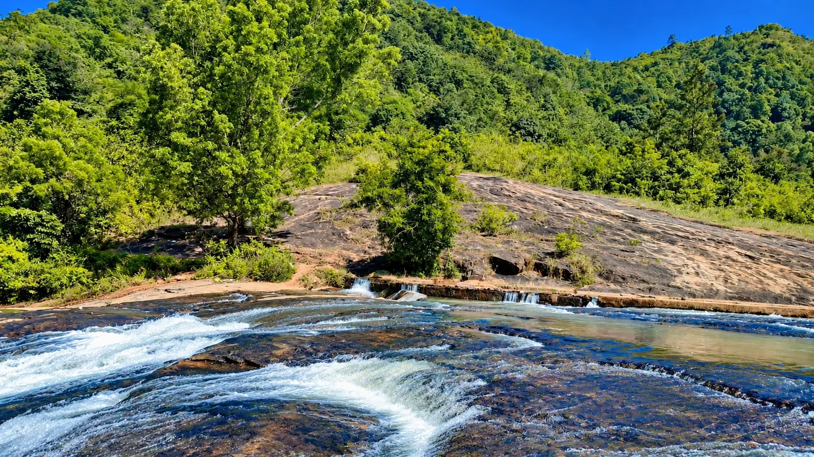 Punjisil Waterfall